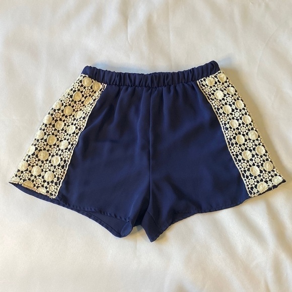Peach Love California Pants - NAVY BLUE SHORTS WITH CROCHET ✨✨✨